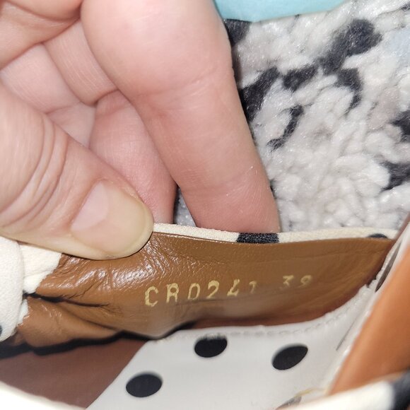 NEW - Dolce & Gabbana Heels - Picture 8 of 10